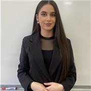 Mention très bien au Bac et toujours première de la classe je saurai au mieux conseiller et aider l’élève à mieux appréhender ses cours